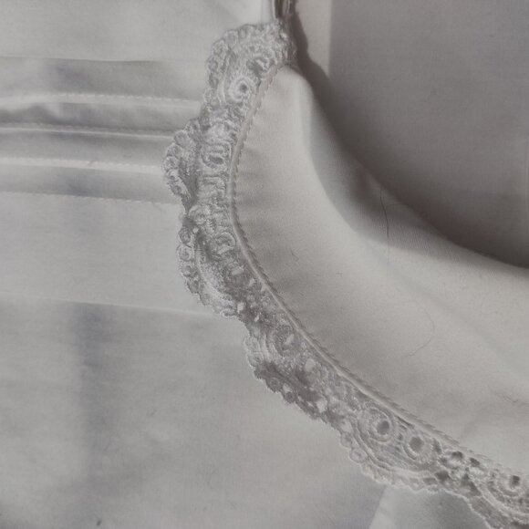 Blouse with peter pan collar and lace trim - Picture 2 of 7